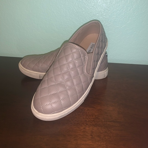 Steve Madden Shoes - Steve Madden Ecentrcq Quilted Sneakers - Grey